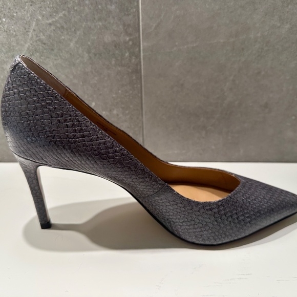 Banana Republic Madison Pump - Picture 3 of 7